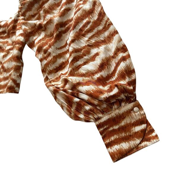 NEW Cult Gaia Debi Top Silk Blend Crop Amber Multi Animal Print Tiger Stripes XS - Picture 8 of 14